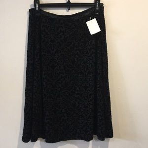 TALBOTS Women’s Knee-Length Velvet Skirt Size 2